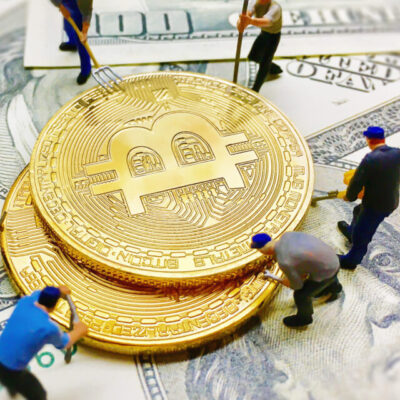 Bitcoin को कब और किसने बनाया था?