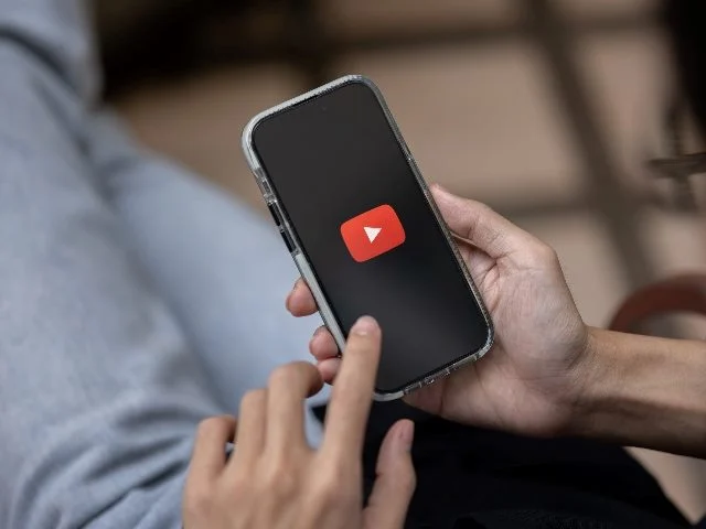 YouTube वीडियो बिना प्ले किए जान लें सारा कंटेंट; Gemini करेगा मदद