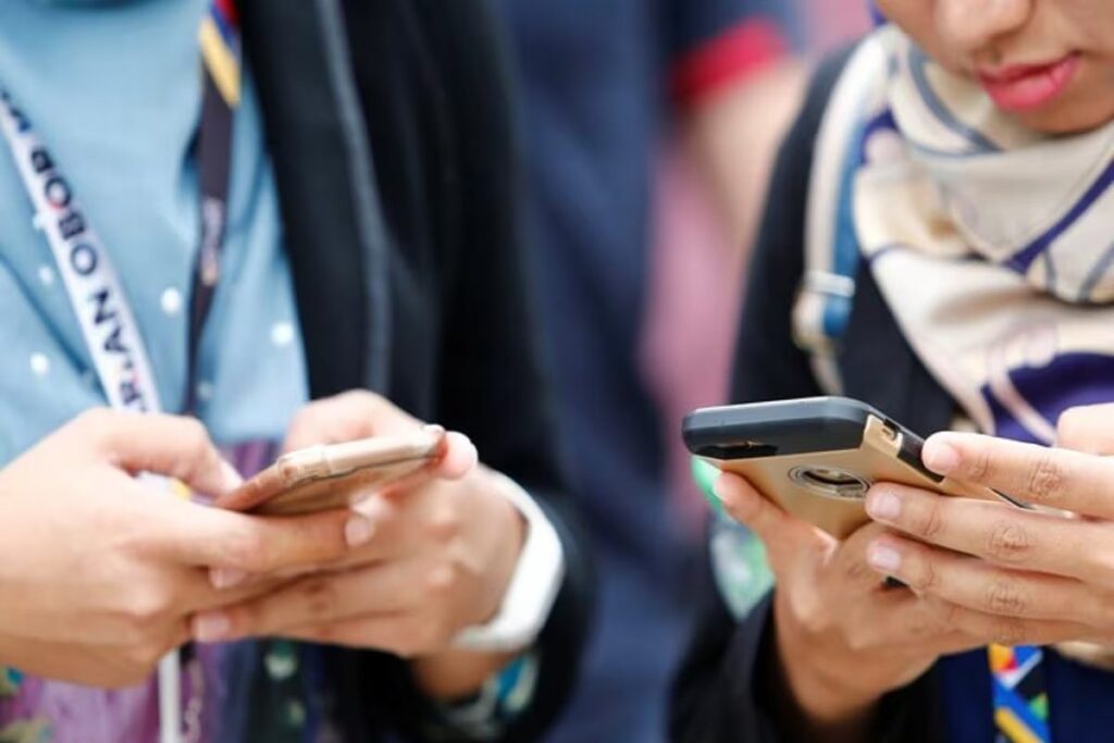 फोन में इंटरनेट नहीं चल रहा? ये 5 आसान सेटिंग्स ठीक कर देंगी, बढ़ेगी स्पीड भी