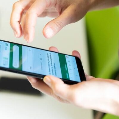 How to Clean Your Smartphone Ports: Easy Tips and Tricks